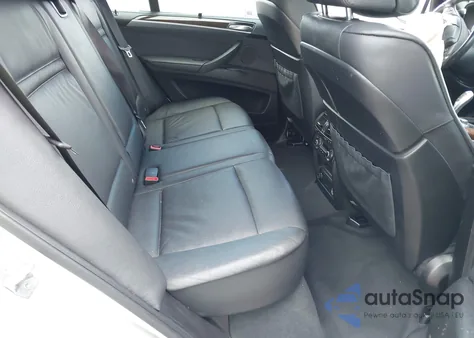 2013 BMW X5 xDrive35I/xDrive35I Premium/xDrive35I Sport Activity z USA, uszkodzony, nr VIN 5UXZV4C50D0E13745